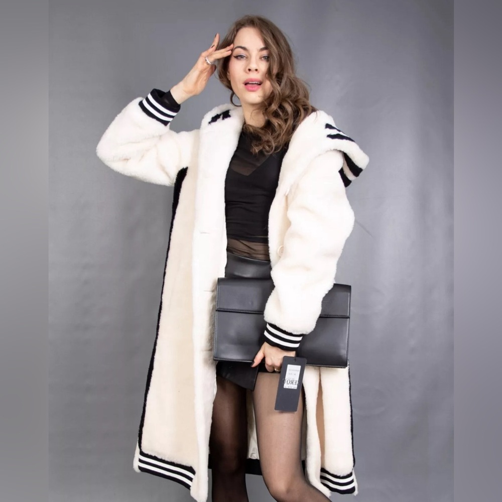 NWT Real White Sheepskin Coat Fur Hood Size M